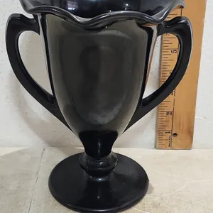 Vintage 1930s L.E. Smith Black Amethyst Double Handle Trophy Vase 8" Tall