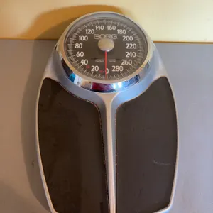 Borg Big Foot Analog Bathroom Scale, Model 1588KD