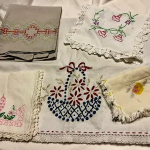 Vintage Embroidered Linen Lot with Long Table Runner 52”