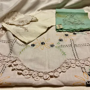 Linen Lot Vintage 5 pc