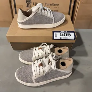 Lot of (2) Pairs of OluKai Pehuea Li, Women’s Size 5