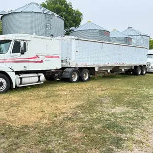 2002 Freightliner Columbia 120 Sleeper