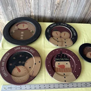 Wooden snowman plates