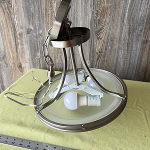 Ceiling light fixture