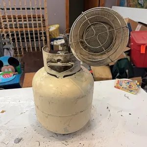 Propane tank and heater
