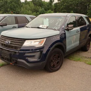 2016 Ford Explorer SUV (0519)