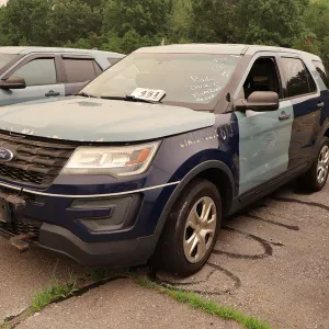 2016 Ford Explorer SUV (0613)