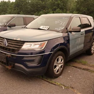 2017 Ford Explorer SUV (0746)
