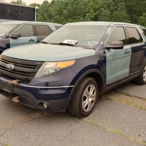 2013 Ford Explorer SUV (0924)