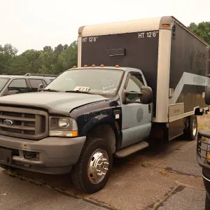 2003 Ford F450 Super Duty Box Truck (0103)