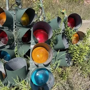 (1) Traffic Light