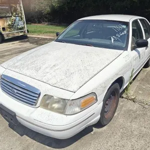 1998 Ford Crown Victoria Sedan/Police Vehicle