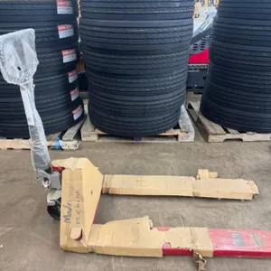 UNUSED 5500LBS HAND PALLET JACK