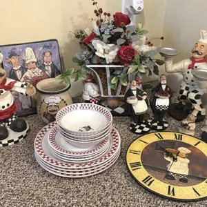 Bistro Chef Dishes, Clock, and Decor
