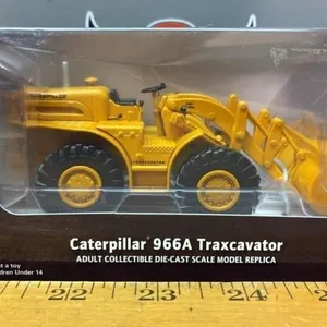 Norscot 1:50 Caterpillar 966A Traxcavator.