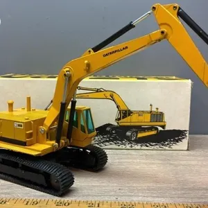 NZG 1:50 Caterpillar 245 Excavator.