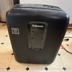 Fellowes Paper Shredder