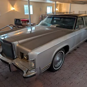 1979  Lincoln  Town Car