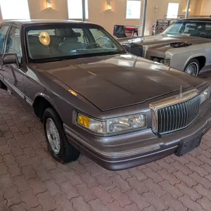 1986  Lincoln  Town Car