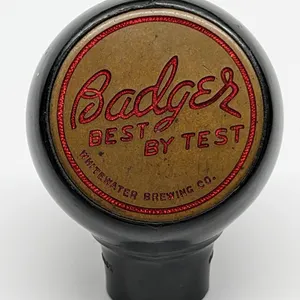 BALL TAP KNOB HANDLE BADGER BEST BY TEST WHITEWATER WISCONSIN (GREEN DUCK)