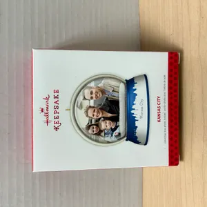 Hallmark Keepsake Ornament – Kansas City Photo Holder (NIB)