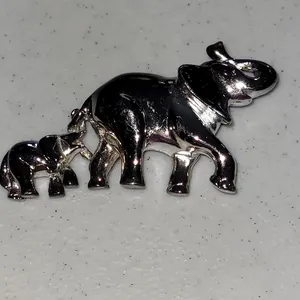 Vintage Elephant & Baby Elephant Rhinestone Style Silver Tone Brooch Pin
