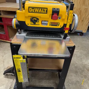 DeWalt DW735 13" Thickness Planer with Stand