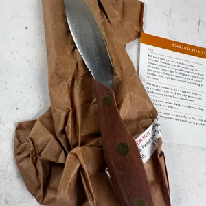 NOS R. MURPHY AMERICAN-MADE SKINNING KNIVES WITH WALNUT HANDLES — 1 KNIFE