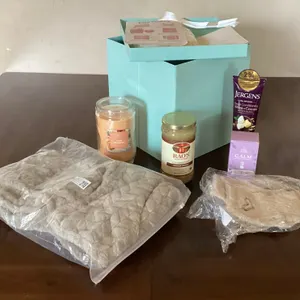 Snuggle & Soothe Lot (1 of 2)