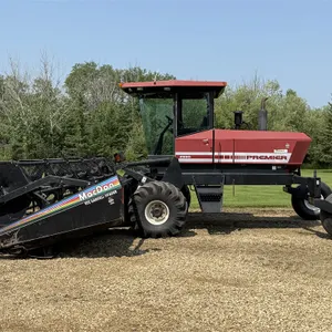 1999 PREMIER 2930 Swather w/ 1999 MacDon 972 Header, 25 Ft., 1,475 Engine Hours