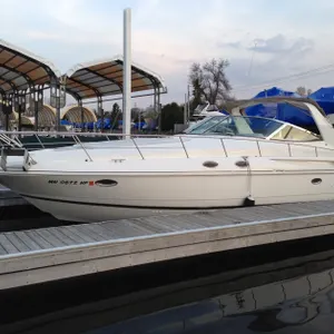 1999 Cruiser Yacht 3870 Express