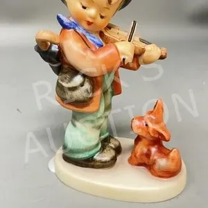 Hummel figurine- happy traveler 5" tall