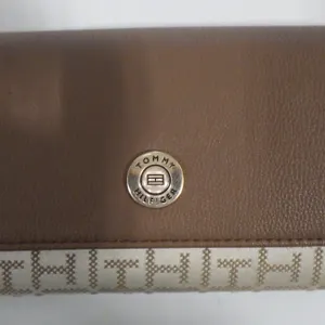 Tommy Hilfiger Wallet