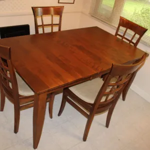 Canadel Dining Table & Chairs
