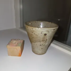 2 pieces of pottery