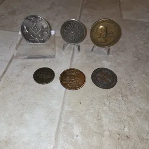 Souvenir tokens
