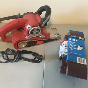Black & Decker Dragster Belt Sander with Sanding Belts