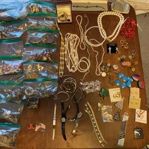 Vintage & Fashion Costume Jewelry and Wristwatch