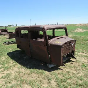 Ford 4dr Sedan Body