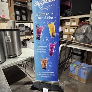 RETRACTABLE FLOOR BANNER STAND