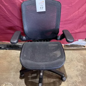 MESH OFFICE CHAIR
