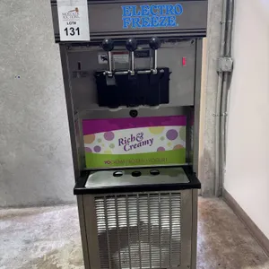 ELECTRO FREEZE SL500 COMMERCIAL TWIN-TWIST SOFT SERVE AND FROZEN YOGURT MACHINE, YEAR: 2011