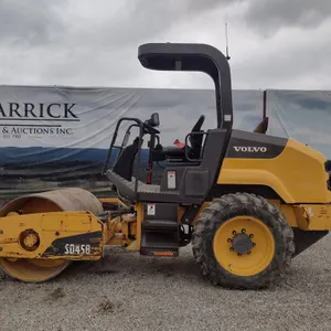 Volvo SD45B Smooth Drum Roller (QEA 7878)