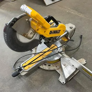 DeWalt DWS779 Sliding Compound Miter Saw
 UNRESERVED