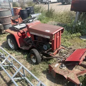Wheel Horse Lawn Tractor w/ Mower Deck
 UNRESERVED