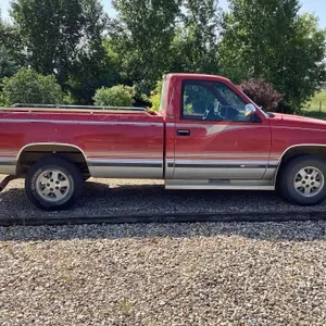 1993 Chev 1500 Silverado truck. V8 Auto