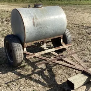 Small 2 wheel single axle water tank