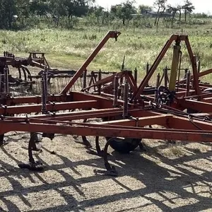 Morris 20ft Vibrashank with 3-bar harrows