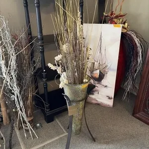 Glass Cone Vase in Base - Pomeroy