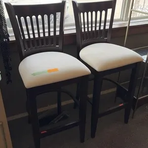 2 Counter Hight Bar Stools